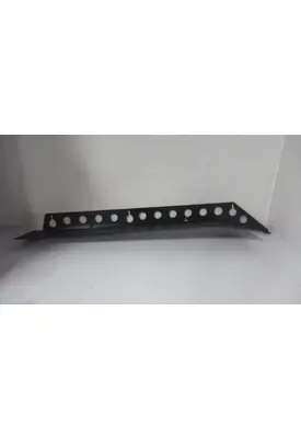 MACK  Spoiler, Front