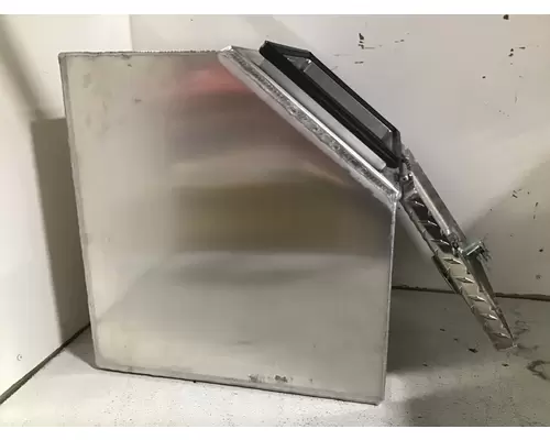 MACK  Tool Box