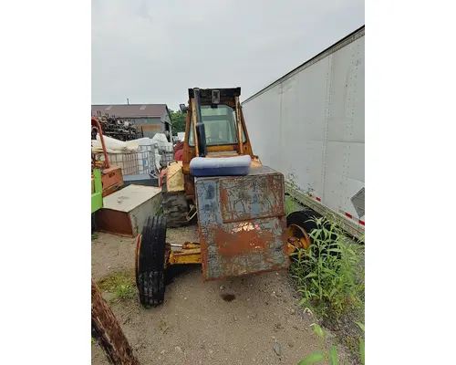 MASSEY FERGUSON MACHINE Equipment (Whole Vehicle)