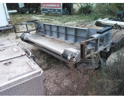 MAXON 268 LIFT GATE ASSEMBLY