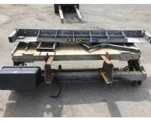 MAXON 4300 Liftgates