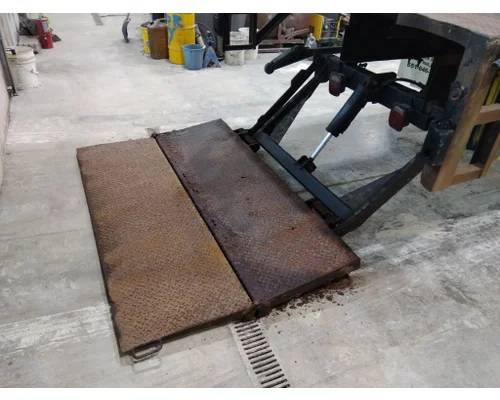 MAXON 72-150 SERIES LIFTGATE ASSEMBLY