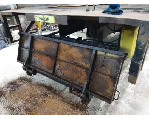 MAXON 72-150 SERIES LIFTGATE ASSEMBLY