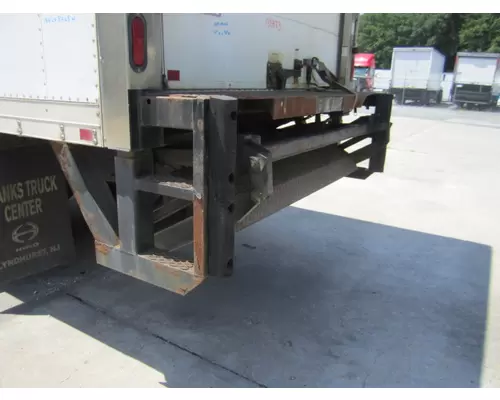 MAXON 72-25/30 SERIES LIFT GATE ASSEMBLY