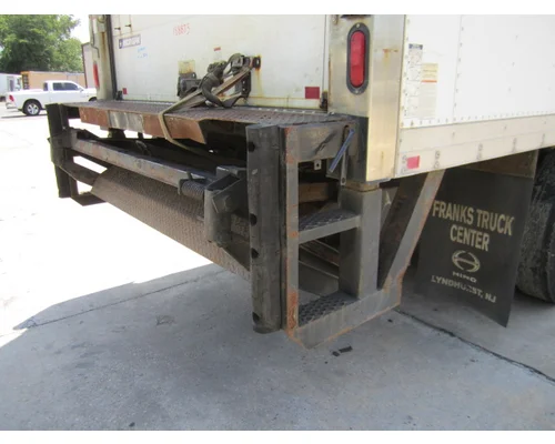 MAXON 72-25/30 SERIES LIFTGATE ASSEMBLY