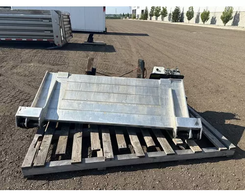 MAXON GPT 3000 Liftgate Liftgates  Tailgates