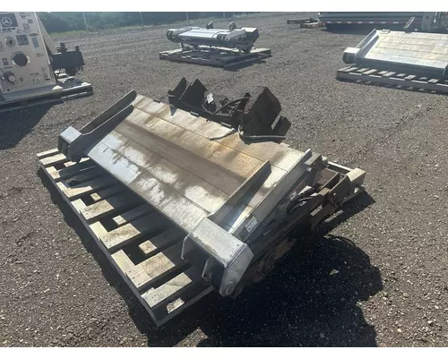 MAXON Liftgate Liftgates  Tailgates