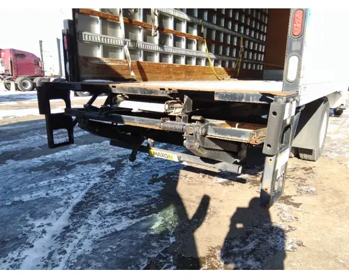 MAXON TE-33 SERIES LIFT GATE ASSEMBLY