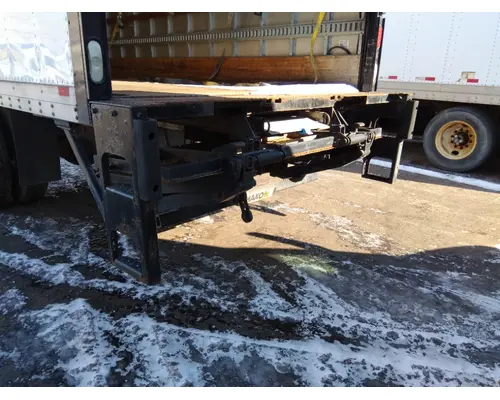 MAXON TE-33 SERIES LIFT GATE ASSEMBLY