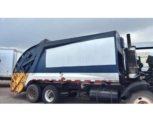 MCNEILUS REAR LOADER TRUCK BODIES, PACKER BODY