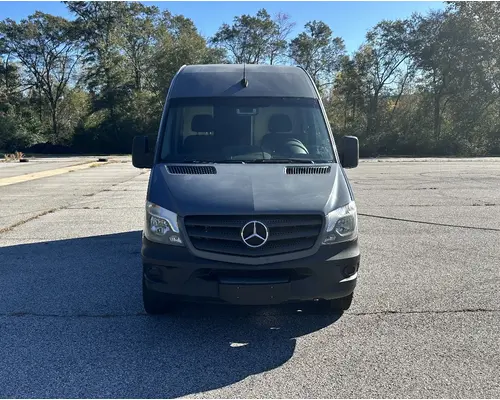 MERCEDES-BENZ 2500 SPRINTER Complete Vehicle