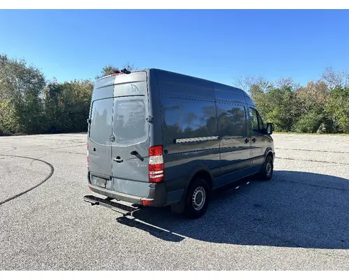 MERCEDES-BENZ 2500 SPRINTER Complete Vehicle
