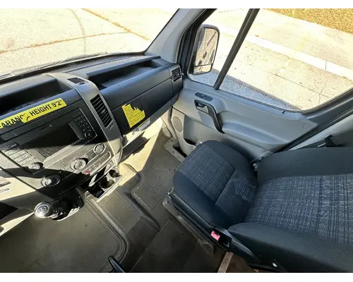 MERCEDES-BENZ 2500 SPRINTER Complete Vehicle