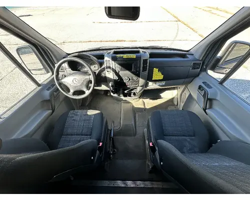 MERCEDES-BENZ 2500 SPRINTER Complete Vehicle