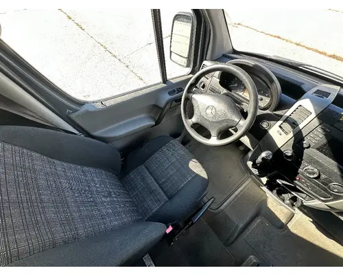 MERCEDES-BENZ 2500 SPRINTER Complete Vehicle
