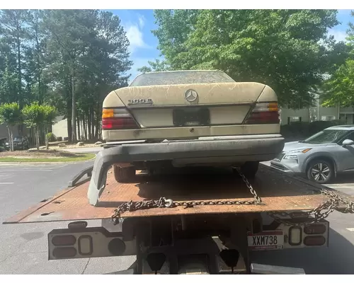 MERCEDES-BENZ 300 Air Cleaner