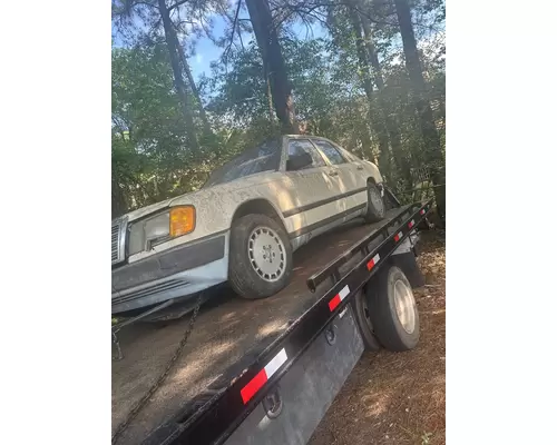 MERCEDES-BENZ 300 Quarter Glass