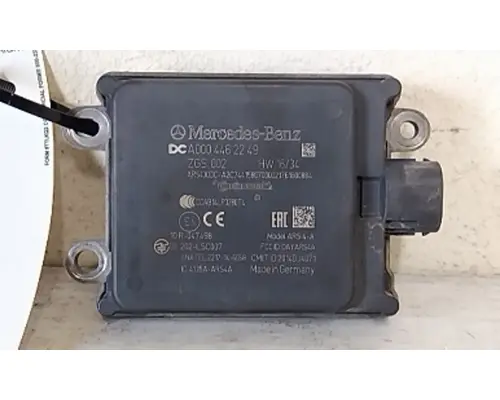 MERCEDES-BENZ A000 446 22 49 RADAR ANTI-COLLISION MODULE