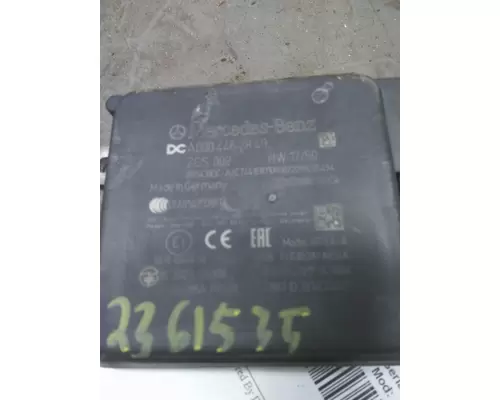 MERCEDES-BENZ A000 446 28 49 RADAR ANTI-COLLISION MODULE