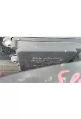MERCEDES-BENZ A000 446 28 49 RADAR ANTI-COLLISION MODULE