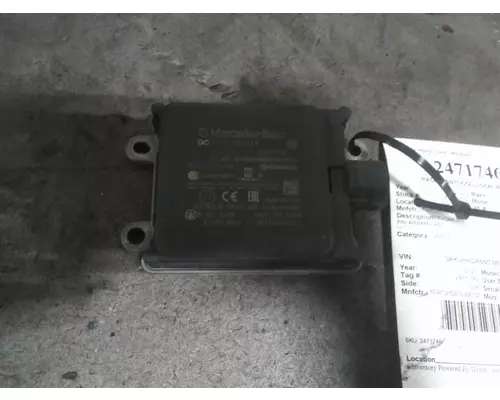 MERCEDES-BENZ A000 446 33 49 RADAR ANTI-COLLISION MODULE