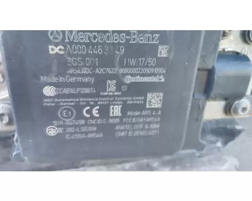 MERCEDES-BENZ A000 446 33 49 RADAR ANTI-COLLISION MODULE