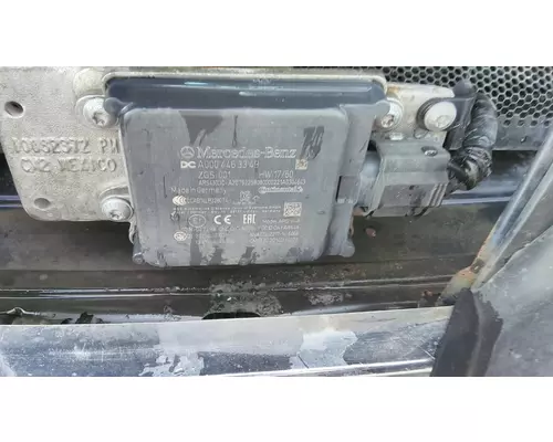 MERCEDES-BENZ A000 446 33 49 RADAR ANTI-COLLISION MODULE