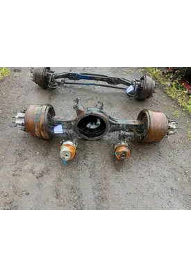 MERCEDES BENZ CASCADIA Axle Housing (Front)