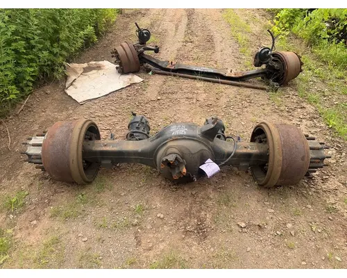 MERCEDES BENZ CASCADIA Axle Housing (Front)
