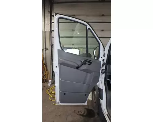 MERCEDES-BENZ SPRINTER Door Assembly, Front