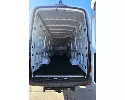 MERCEDES-BENZ SPRINTER Used Trucks