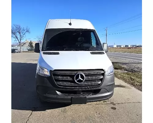 MERCEDES-BENZ SPRINTER Used Trucks