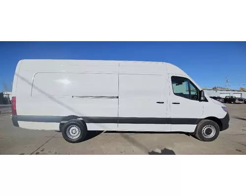 MERCEDES-BENZ SPRINTER Used Trucks