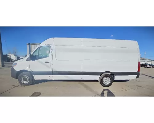 MERCEDES-BENZ SPRINTER Used Trucks