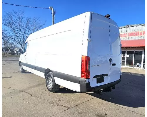 MERCEDES-BENZ SPRINTER Used Trucks