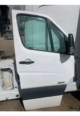 MERCEDES-BENZ Sprinter Door Assembly, Front