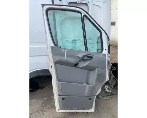 MERCEDES-BENZ Sprinter Door Assembly, Front