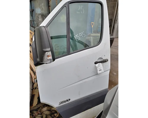 MERCEDES-BENZ Sprinter Door Assembly, Front