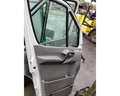 MERCEDES-BENZ Sprinter Door Assembly, Front