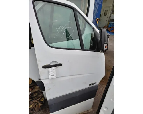 MERCEDES-BENZ Sprinter Door Assembly, Front