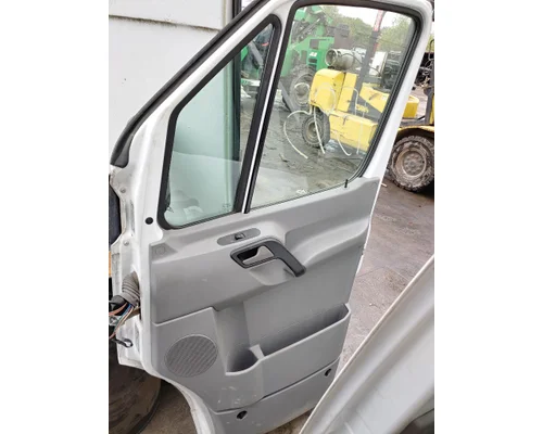 MERCEDES-BENZ Sprinter Door Assembly, Front