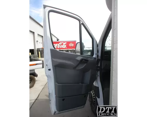 MERCEDES-BENZ Sprinter Door Assembly, Front