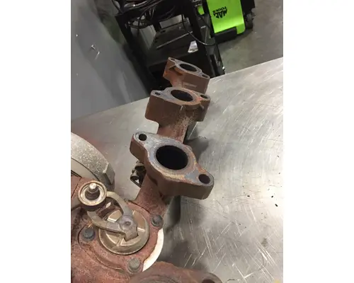 MERCEDES 5700 Exhaust Manifold