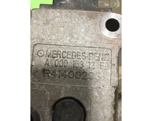 MERCEDES CASCADIA Engine Parts, Misc.