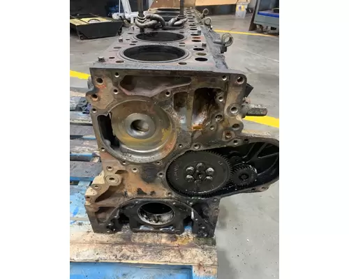 MERCEDES L9500 SERIES Cylinder Block