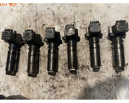 MERCEDES L9500 SERIES Fuel Injector