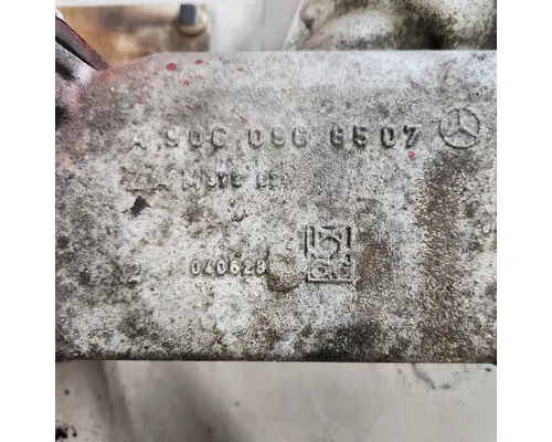 MERCEDES MBE 906 Air Intake Connection