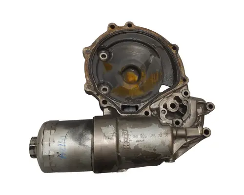 MERCEDES MBE 906 Oil Filter Base