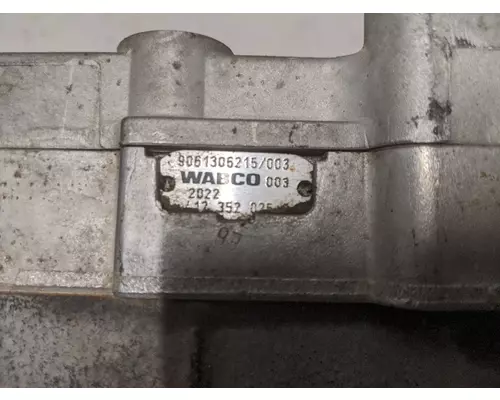 MERCEDES MBE 906 Suspension Compressor