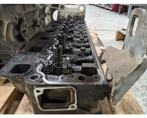 MERCEDES MBE 926 Cylinder Head